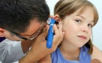 挖耳朵小小的动作易致耳袭 隐藏着很大的风险
