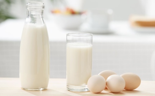 豆浆和鸡蛋一起吃健康吗？食用豆浆的注意事项有哪些？(1)