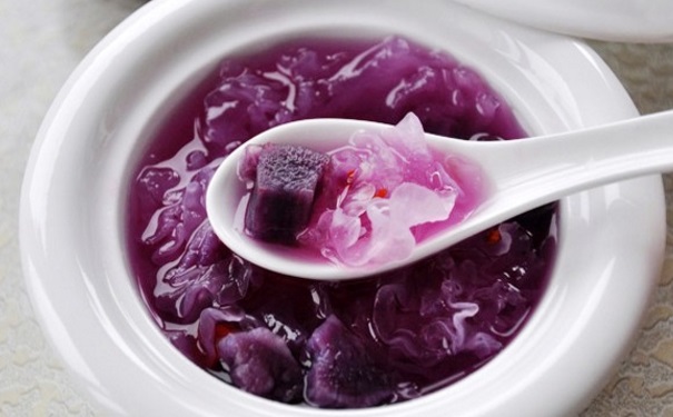 紫薯银耳粥的做法是什么？银耳汤的营养功效是什么？(1)