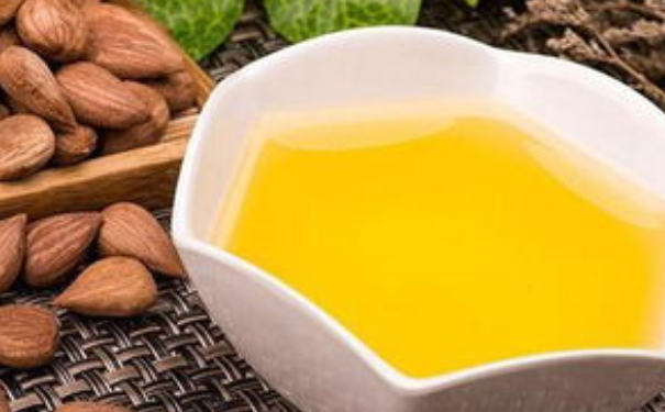 杏仁油的营养价值有什么？杏仁油的功效与作用有什么？(1)
