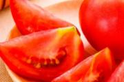 每天吃一个西红柿有什么好处 白天吃西红柿会变黑